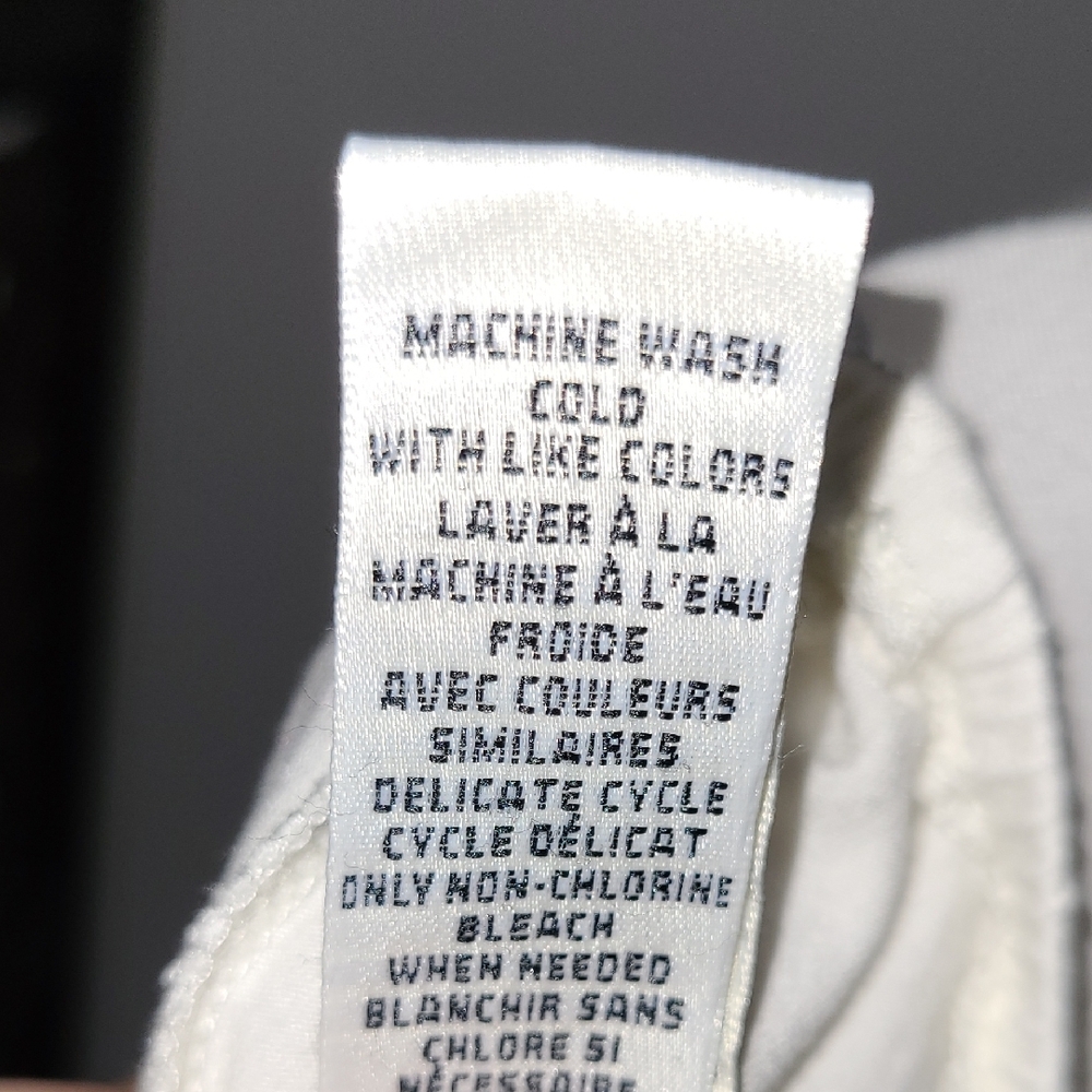 New Max Studio White Sleeveless Top - Picture 8 of 8